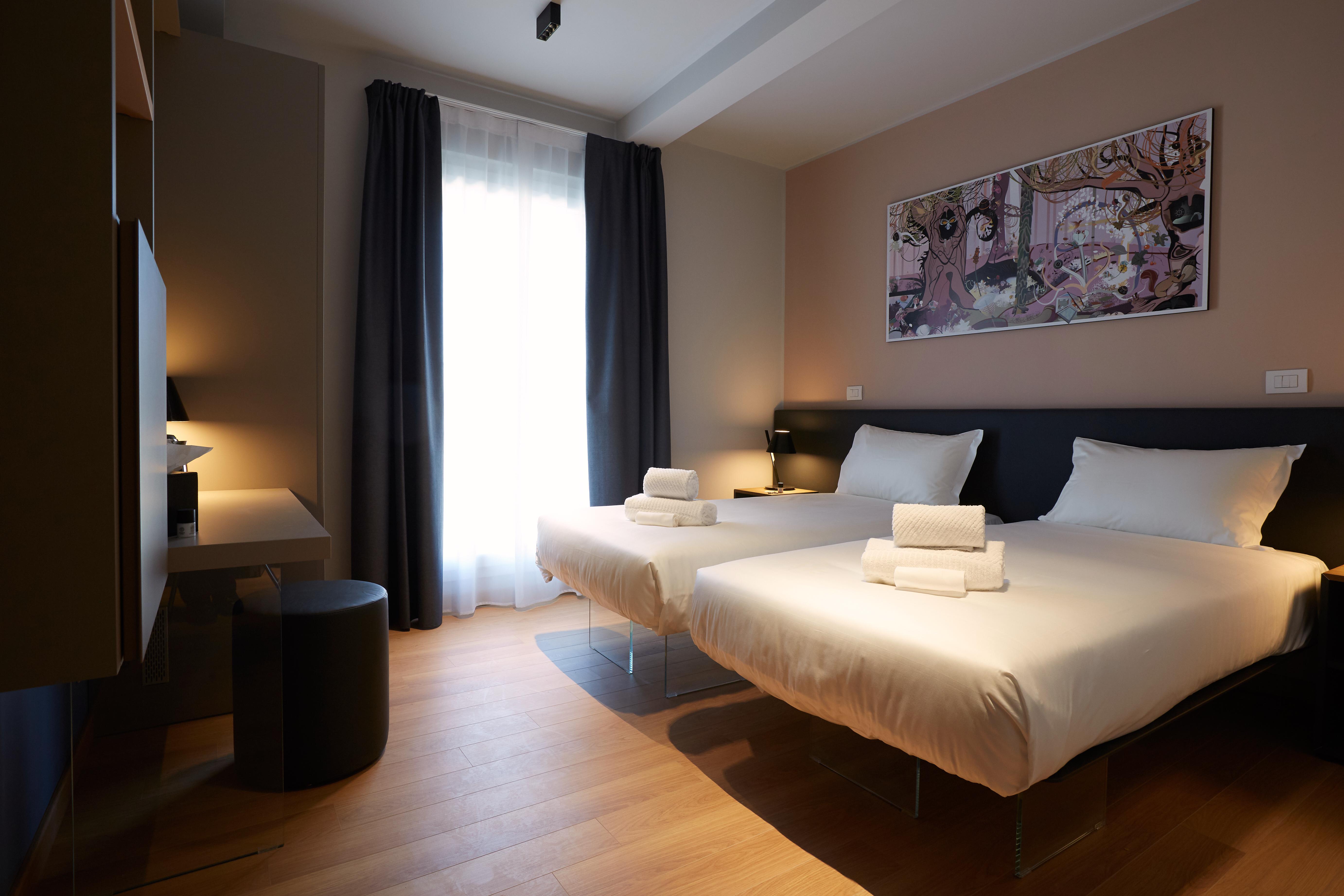 Hotel 21WOL Milano Centro Esterno foto